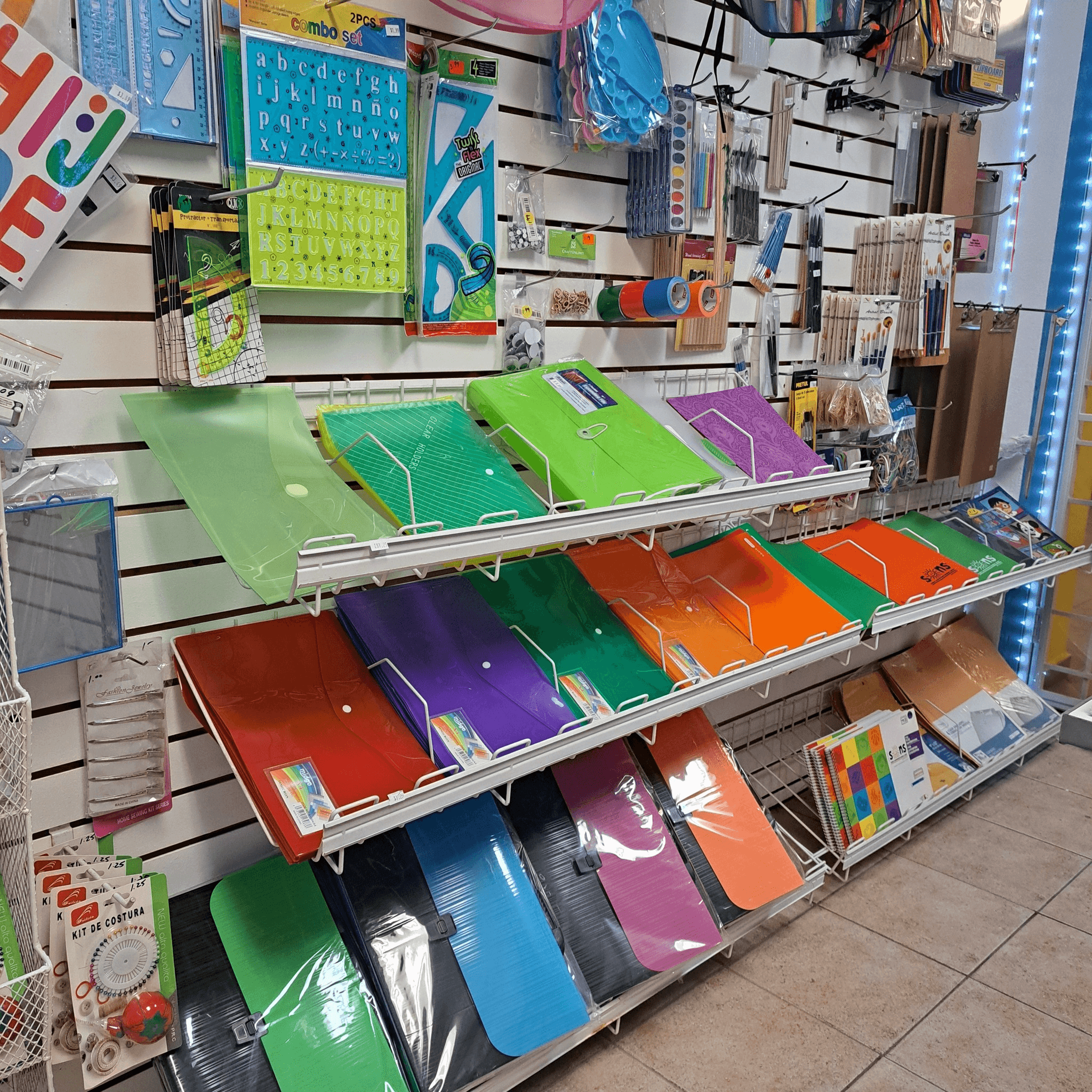 Folders y artículos escolares
